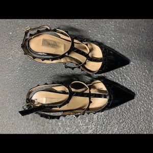 Black Valentino Rockstud Heels